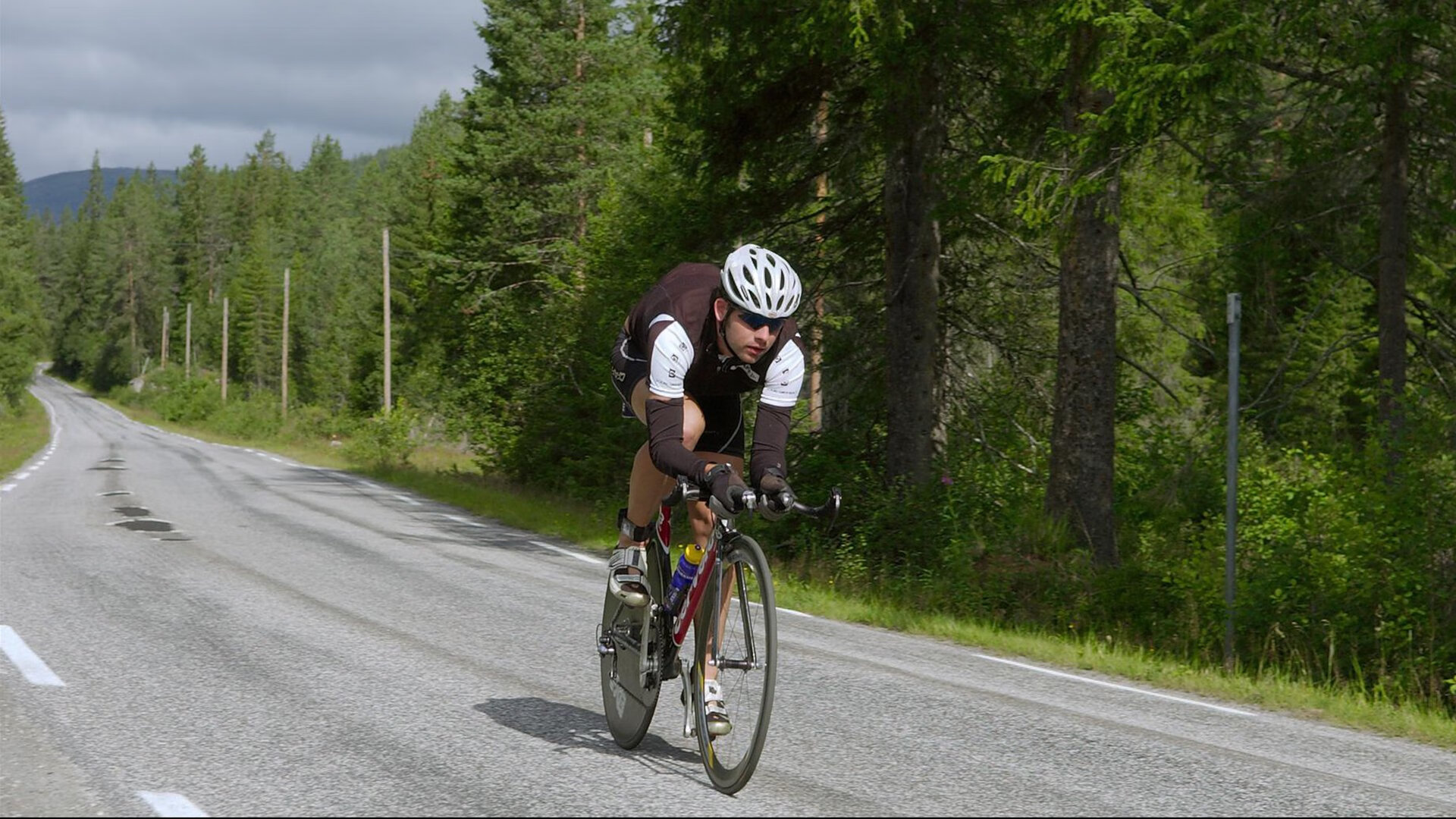 塞尔维亚女篮在欧洲锦标赛中表现不俗,誓夺金牌以求突破,塞尔维亚女篮球
